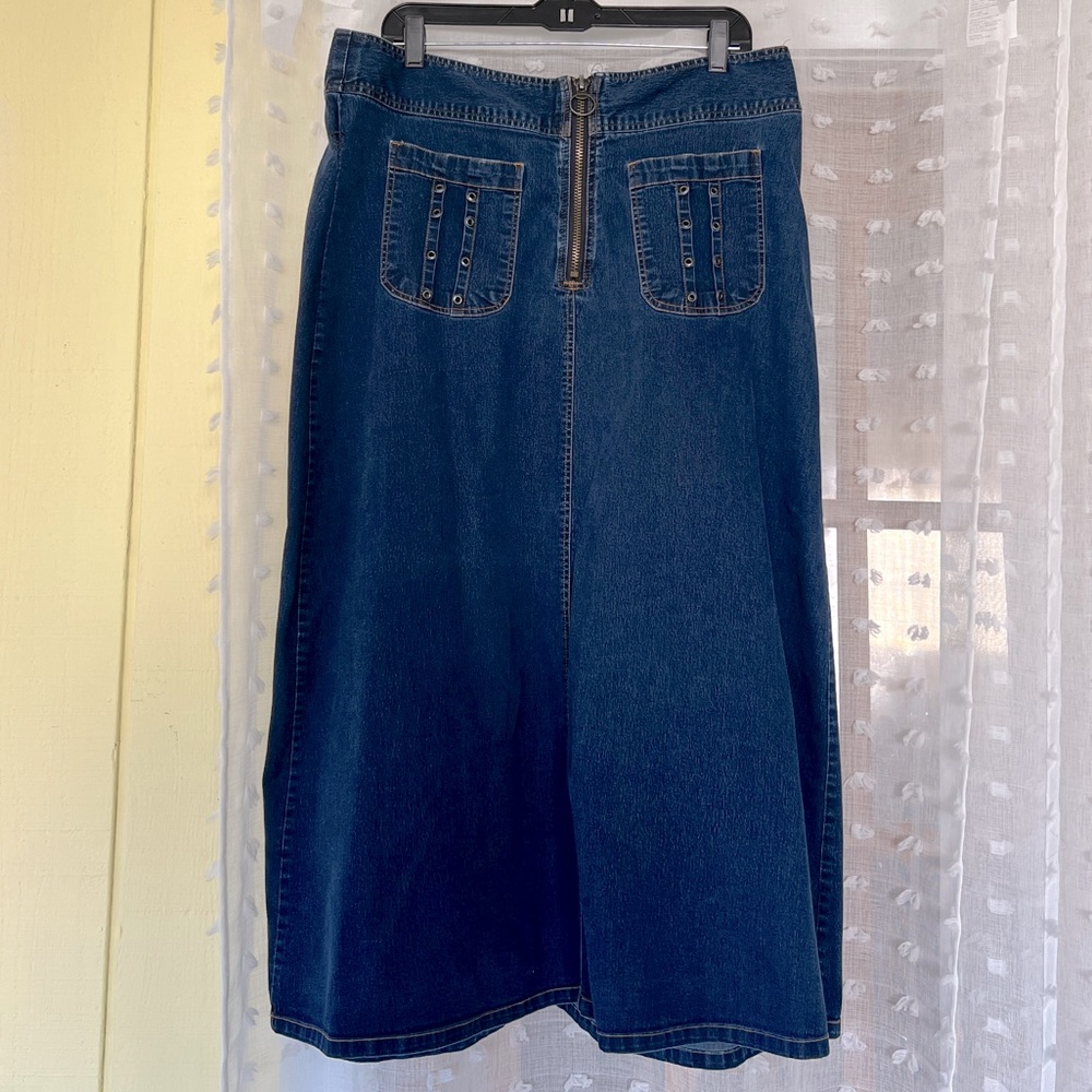 Long maxi denim skirt